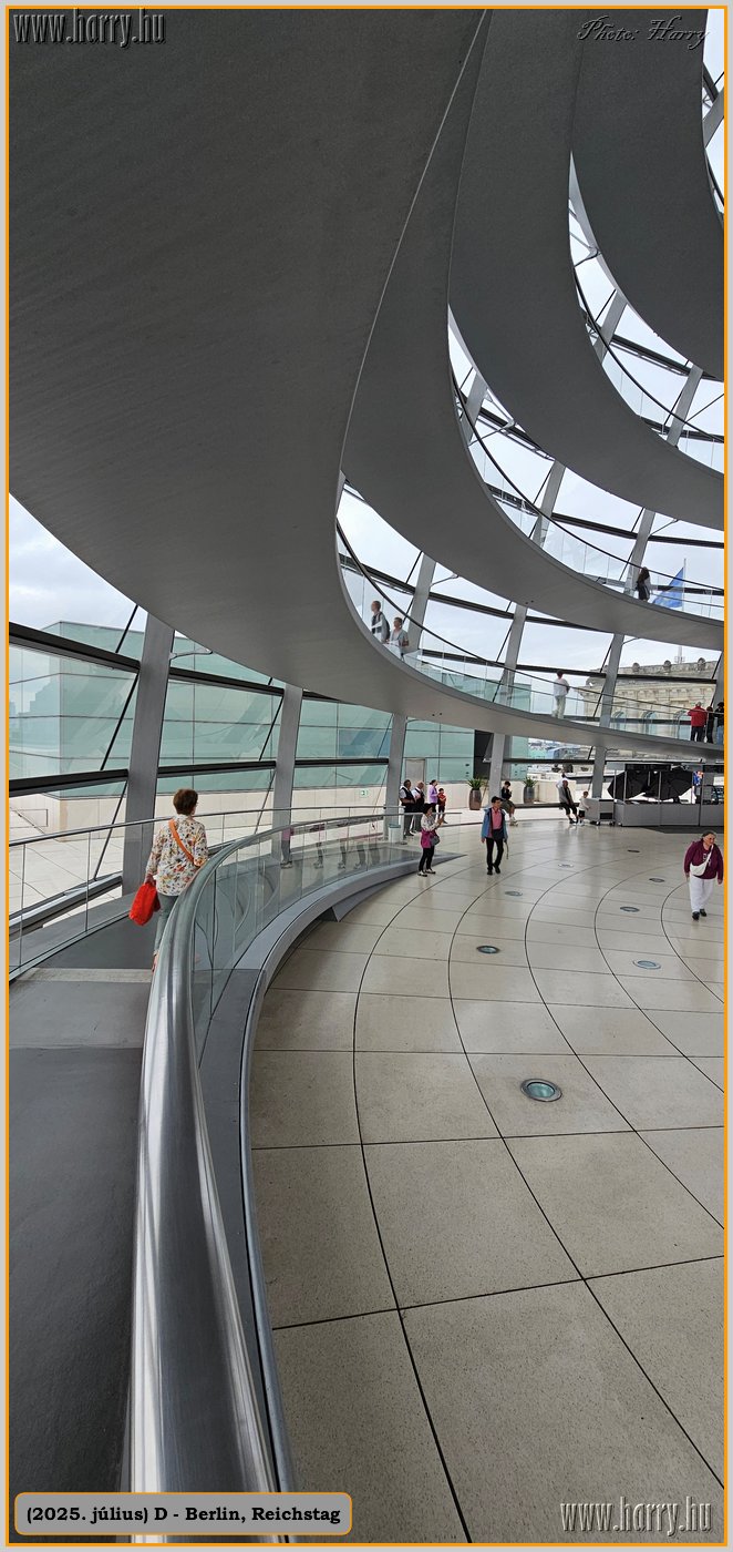 2025.07.-D-Berlin-Reichstag-029.jpg